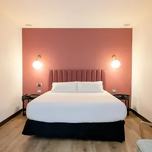 Отель La Franca Travellers Adults Only